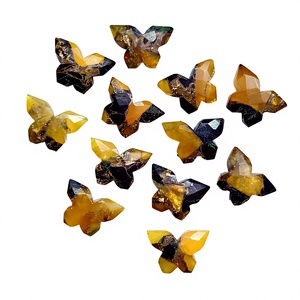 Pierre précieuse sculptée à la main en cuivre turquoise nacré brillant de qualité AAA, forme papillon 14 mm, briolette, prix de gros en vrac pour la fabrication de bijoux - Product Image 1