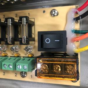 Caja de fuente de alimentación distribuida CCTV de 9 canales con salida de 12 V CC 10A para cámara de seguridad con enchufe de CA y bloqueo, fuente de alimentación CCTV - Product Image 5