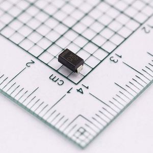 new original SMAJ48A/SMA SMA DO-214AC Diodes TVS Diodes 77.4V 400W Unidirectional - Product Image 1