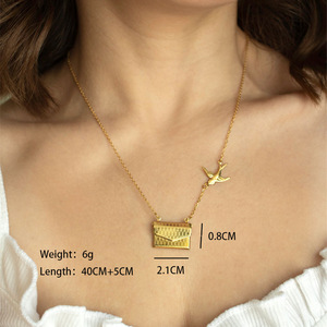 Pigeon volant enveloppe ouvrable pendentif collier à la mode en acier inoxydable lettre d'amour Express clavicule chaîne Couple <span class=keywords><strong>cadeau</strong></span> pour les femmes - Product Image 2