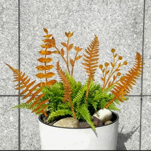 Décoration d'extérieur rustique en métal poli pour terrasse, jardin et patio, avec piquets, personnalisable, pour animaux, plantes et oiseaux - Product Image 3