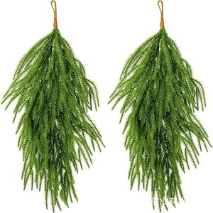 Guirlande d'aiguilles de pin artificielles 30cm-100cm, verte, en plastique souple, décoration de Noël, intérieur/extérieur, à suspendre au mur - Product Image 1