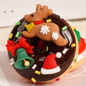 Oferta Especial: Set de Donuts Navideños Artesanales de Imitación - 5 Diseños, Material PVC, Colores y Diseños Personalizables para Decoración Festiva - Product Image 4