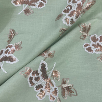 Doublure en tissu viscose et lin brodé de sequins avec des fleurs de sequins exquises pour manteaux, gilets, jupes, robes