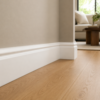 Plinthe décorative moderne Banruo en PS blanc avec rainure incurvée pour la finition des murs et sols intérieurs de villas et d'hôtels