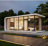 Maisons mobiles en forme de capsule spatiale, points d'arrêt, maisons d'hôtes de style Apple, véranda, boutiques en conteneurs et maisons à toit étoilé.