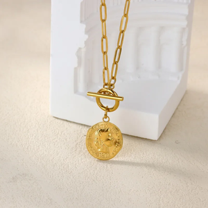 Collar de Acero Inoxidable con Hebilla OT para Mujer con Colgante de Moneda de Diosa, Diseño Casual en Negro y Plateado, Ideal para Uso Diario - Product Image 6