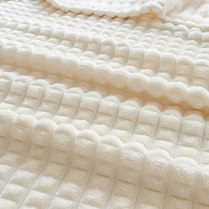 Selimut Bayi Fleece Super Lembut Plush Fuzzy Cozy Selimut Balita Desain Kotak-Kotak Selimut Tempat Tidur untuk Bayi Baru Lahir Selimut Waffle Krim - Product Image 4