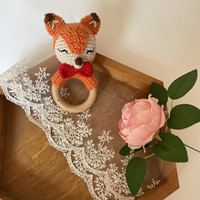 Anneau en bois personnalisé, quantité minimale de commande apaisant pour nouveau-né, motif Animal, crochet, coton, hêtre, cadeau, jouet hochet tricoté