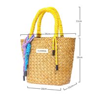 Bolsa de Praia de Palha Durável com Alça de Corda de Nylon e Decoração Pendurada, Mini Bolsa Tote de Designer Tecida à Mão, Tendência de Moda 2026