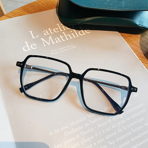 Nuevas gafas cuadradas con filtro de luz azul para mujer, montura completa TR, lentes ópticas de PC Q1 7172, origen Taizhou - Product Image 3