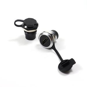 بعقب على تمديد الطاقة جولة واجهة وسائط متعددة عالية الدقة 12.0 الجدار المقابس - Product Image 1