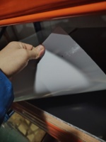 Vente chaude, vente directe d'usine, feuille de plastique ABS bicolore, feuille de gravure CNC et laser pour la publicité