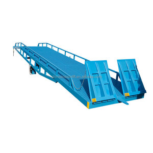 Rampa Mobile Idraulica in Acciaio ad Alta Resistenza da 10 Tonnellate (2000 libbre) Facile da Spostare e Riposizionare per Carrelli Elevatori - Product Image 1