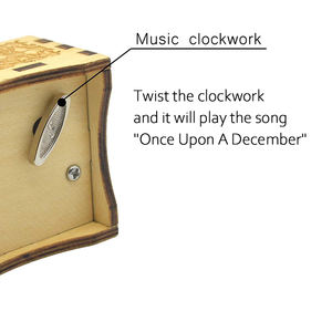 Carillon in Legno Personalizzato con Manovella, Meccanismo a Carica Manuale, Regali Unici, Collezioni, Scatola Musicale Antica Intagliata, Artigianato - Product Image 2