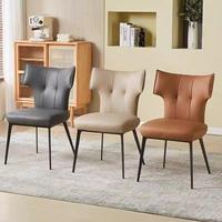 Chaise de salle à manger moderne à dossier haut avec coussin confortable et pieds en métal fins, en cuir noir élégant pour hôtel et restaurant