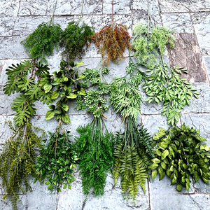 Decoración Artificial para Bodas al por Mayor: Ramas Mixtas de Roble Persa, Menta y Pino - Product Image 2