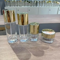 Ensemble de flacons cosmétiques de luxe en verre à prix d'usine avec bouchon doré – Bouteilles vides pour lotion, sérum et crème – Emballage cosmétique en verre