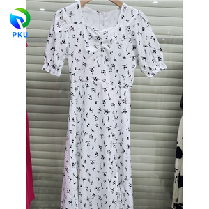 ชุดเดรสลายดอกไม้ แบรนด์ PKU รุ่น PKU-023 คอ<span class=keywords><strong>วี</strong></span> แขนยาว ดีไซน์หรูหรา พร้อมจีบ  กระเป๋าแ<span class=keywords><strong>ล</strong></span>ะของใช้ทั่วไปมือ<span class=keywords><strong>สอง</strong></span> ผ้าชีฟอง - Product Image 5