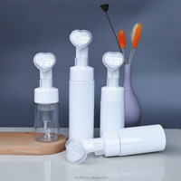 Brosse en mousse de silicone en forme de coeur 80-200ml bouteille de mousse nettoyante pompe de massage facial rechargeable pour conteneur de démaquillant