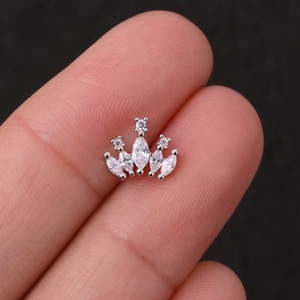 1 ud. Pendiente de titanio ASTM F136 16G con rosca interna e incrustaciones de circonita, tipo labret de parte trasera plana, para lóbulo, hélice, tragus, con forma de corazón, regalo para niños - Product Image 4