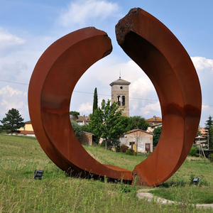 Scultura da Giardino in Metallo per Decorazione Esterna, Cerchio Spezzato in Acciaio Corten Piegato - Product Image 4
