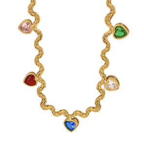 Venta al por mayor oro de moda delicado corazón colgante collar moda Irregular curvo cadena colorido corazón circón clavícula para mujeres - Product Image 1