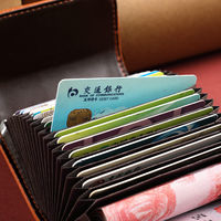 Nouveauté Portefeuille Porte-cartes RFID pour Femmes Mode Tendance Fermeture à Bouton Porte-cartes de Crédit 11 & 18 Fentes pour Cartes Étui Accordion