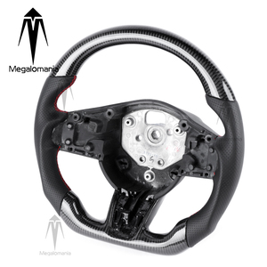 Volant sport personnalisable en fibre de carbone perforé avec LED Megalomania, compatible avec Jaguar XEL E-PACE XE XFL XJ F-TYPE XF F-PACE - Product Image 5