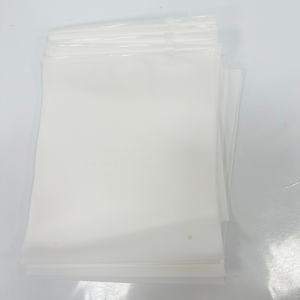 Sac en plastique givré personnalisé avec fermeture éclair pour accessoires vestimentaires, chaussures, t-shirts, vêtements de sport, emballage, étiquette en papier - Product Image 6