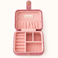 Boîte de rangement pour bijoux en cuir PU rectangulaire élégante et personnalisée, fermeture à bouton pression, finition poudre scintillante/paillettes, sur mesure