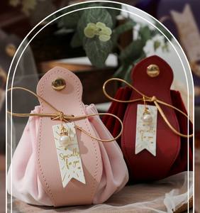 Venta al por mayor de terciopelo de lujo personalizado cordón boda bolsa de dulces de cuero Pu dulce regalo joyería bolsa bolsas para boda - Product Image 4