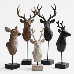 مجسم على قاعدة حامل, مجسم على شكل جمجمة ، رأس غزال ، على حامل - Product Image 2