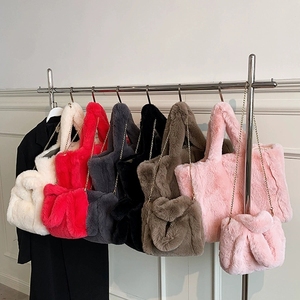 <span class=keywords><strong>Sac</strong></span> fourre-tout en peluche pour femme, léger, moelleux, doublé de fourrure, petit <span class=keywords><strong>sac</strong></span> à main, grand <span class=keywords><strong>sac</strong></span> fourre-tout, <span class=keywords><strong>sac</strong></span> à bandoulière, <span class=keywords><strong>sac</strong></span> en peluche, grand <span class=keywords><strong>sac</strong></span> fourre-tout souple pour les trajets quotidiens - Product Image 1