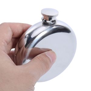 Botella de Alcohol Portátil Mini de Metal de 5oz con Tapa de Diamantes de Imitación, Diseño Moderno, Segura para Contacto con Alimentos, Logotipo Personalizado para Regalos de Fiesta - Product Image 4