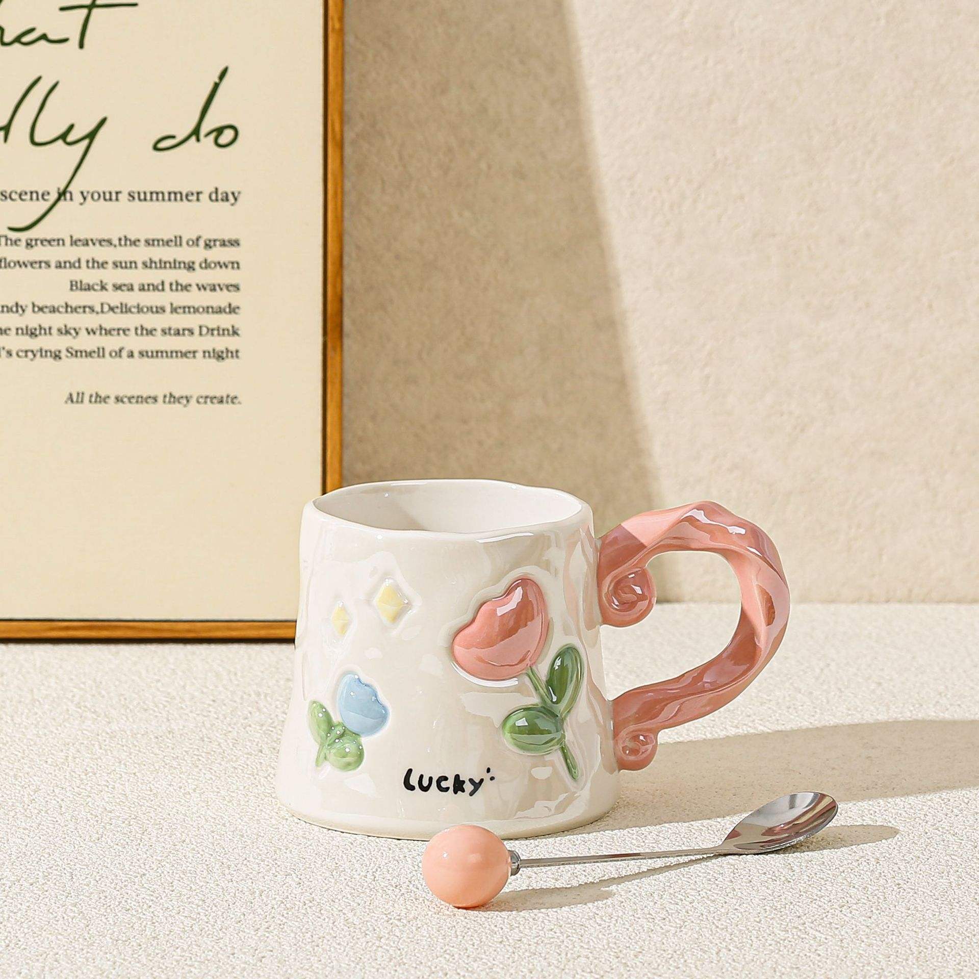 สีชมพูกับช้อน