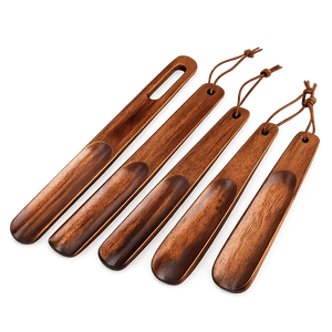 Cuchara para Zapatos de Madera de Nogal Macizo con Mango Largo y Acabado Color Nogal para un Uso Fácil y Cómodo - Product Image 3