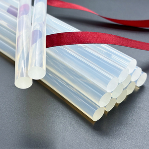 Colle liquide UV en gros directement de l'usine, colle thermofusible transparente pour pistolet à colle, pour applications artisanales, principalement acrylique et époxy - Product Image 6