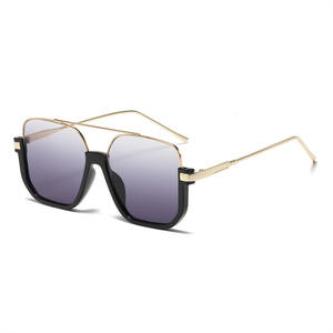Lunettes de <span class=keywords><strong>soleil</strong></span> polarisées carrées unisexes 2026 – Tendance, luxe, logo personnalisable, accessoires de mode, accessoires de plage, protection UV400, légères - Product Image 4