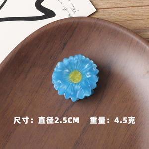 Venta al por mayor en stock: Pinza para el pelo de acetato con diseño de margarita y girasol, pequeña y bonita, con logo personalizado, accesorios de decoración para mujeres y niñas. - Product Image 6