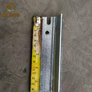 L'usine vend directement des piquets d'étoile de poteau de <span class=keywords><strong>clôture</strong></span> en Y galvanisés à chaud bon marché - Product Image 3