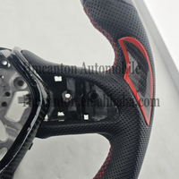 Volant en cuir perforé en fibre de carbone avec marqueur supérieur rouge et surpiqûres rouges pour Infiniti Q50, fabricant professionnel