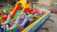 QIQU - Casa Inflable Comercial de Alta Resistencia con Múltiples Zonas de Juego, Pared de Escalada, Temática Oceánica, Capacidad para 50 Personas, Retardante de Llama