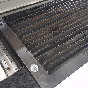 Machine de découpe <span class=keywords><strong>laser</strong></span> à fibre pour acier inoxydable, aluminium, cuivre et métaux - CNC 4 axes avec contrôle Cypcut, prise en charge AI/PLT - Product Image 4