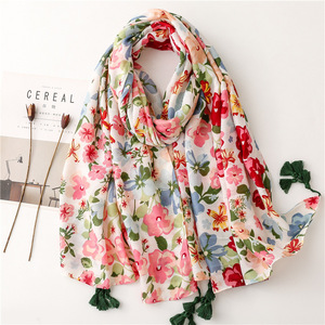 النساء الأزهار شرابة فسكوزي وشاح شال سيدة طباعة لينة بوهيميا سرق العرقية التفاف سنود مسلم الحجاب - Product Image 1