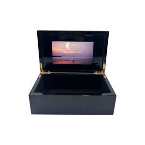 Boîte d'emballage cadeau d'écran vidéo de luxe en bois avec cette vidéo en lecture automatique - Product Image 1