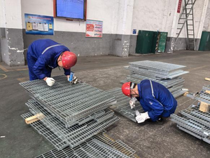 Grille en acier estampé galvanisé de haute qualité Drain de tranchée interne de 4 pouces Matériau en aluminium durable extérieur-Brico similaire - Product Image 5