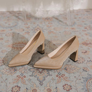 รองเท้าส้นสูงสำหรับผู้หญิง สไตล์มืออาชีพ ใส่ทำงาน ธุรกิจ งานทางการ และใส่ได้ทุกวัน พร้อมส้นรองเท้าที่ใส่สบาย - Product Image 6