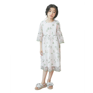Nuovi prodotti floreale africano pizzo <span class=keywords><strong>principessa</strong></span> ragazza In bianco <span class=keywords><strong>vestito</strong></span> <span class=keywords><strong>da</strong></span> ricamo foto per bambine estate - Product Image 1