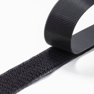Boucle auto-agrippante moulée sur mesure en plastique injecté ultra-mince en nylon pour produits pour bébés, avec languette de fixation en plastique injecté et boucle non pelucheuse - Product Image 3